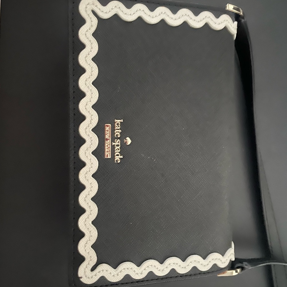 Kate spade small black white purse